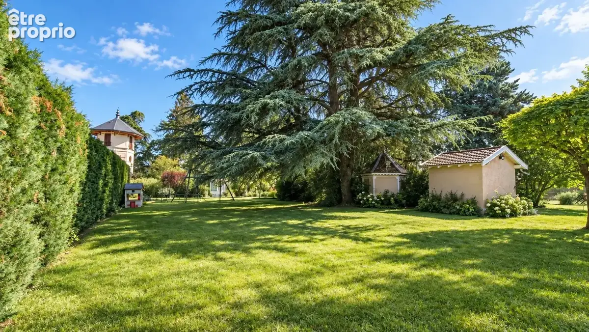 Exclusivité – demeure de caractère de 201 m² au cœur d’un parc arboré de 1 495 m² - photo 2
