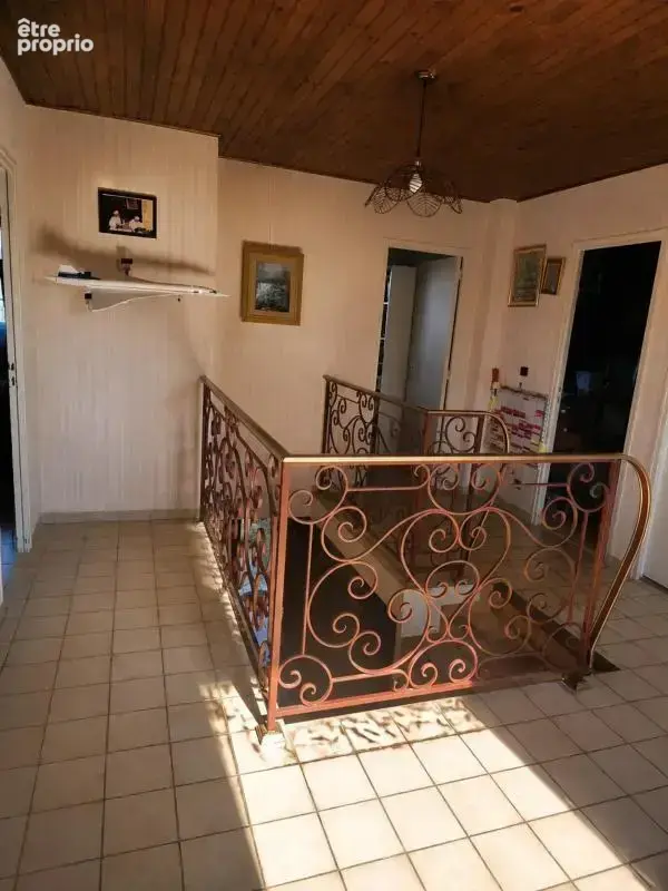 Maison de 7 pièces de 150 m² à Clichy-sous-Bois - photo 10