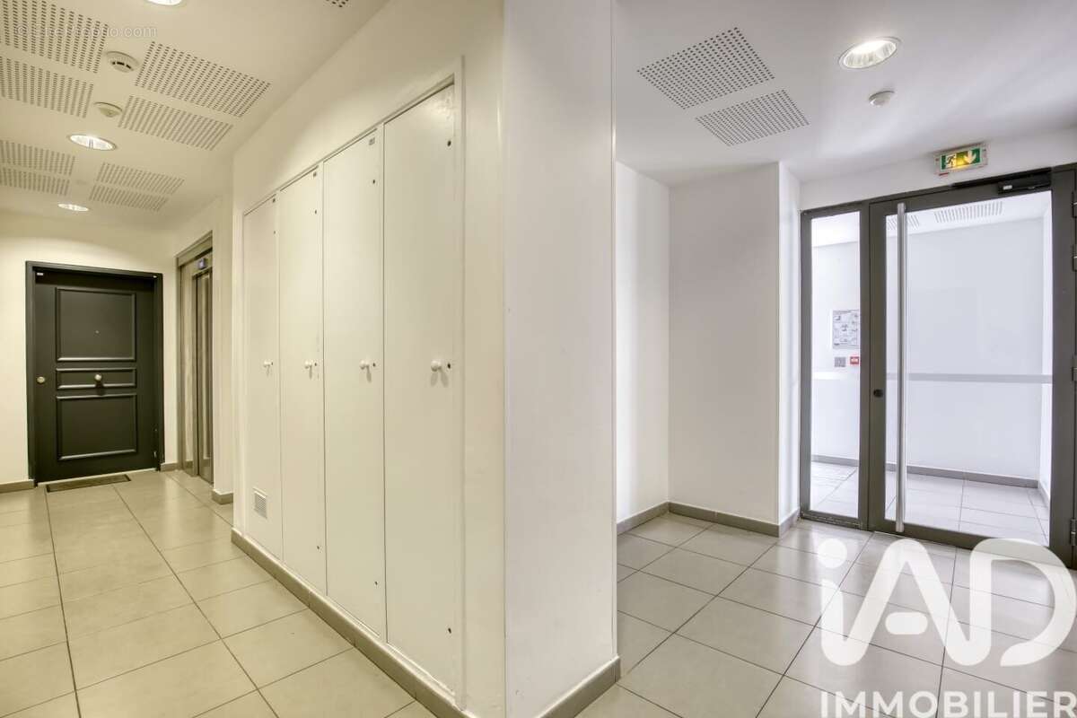 Photo 8 - Appartement à ROISSY-EN-BRIE
