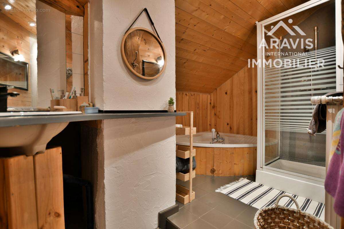 Maison à LE PETIT-BORNAND-LES-GLIERES