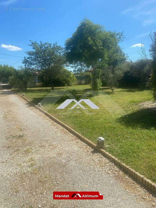 Maison 202 m² à Arles  - photo 4