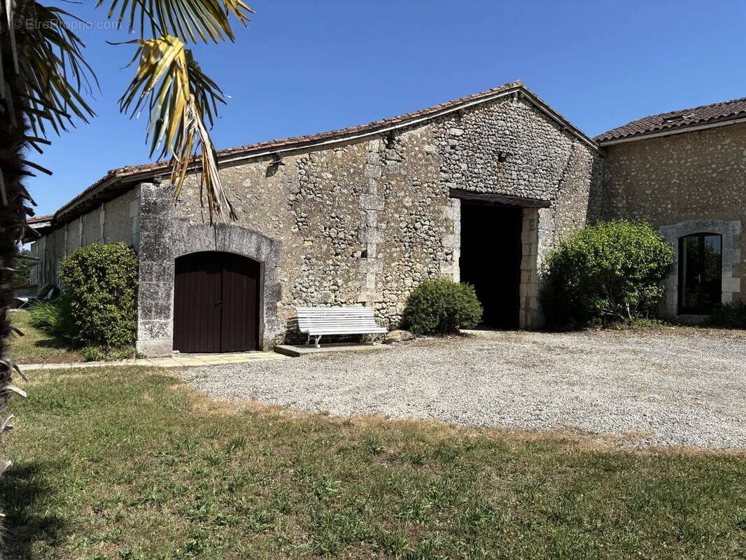 Maison à PETIT-BERSAC