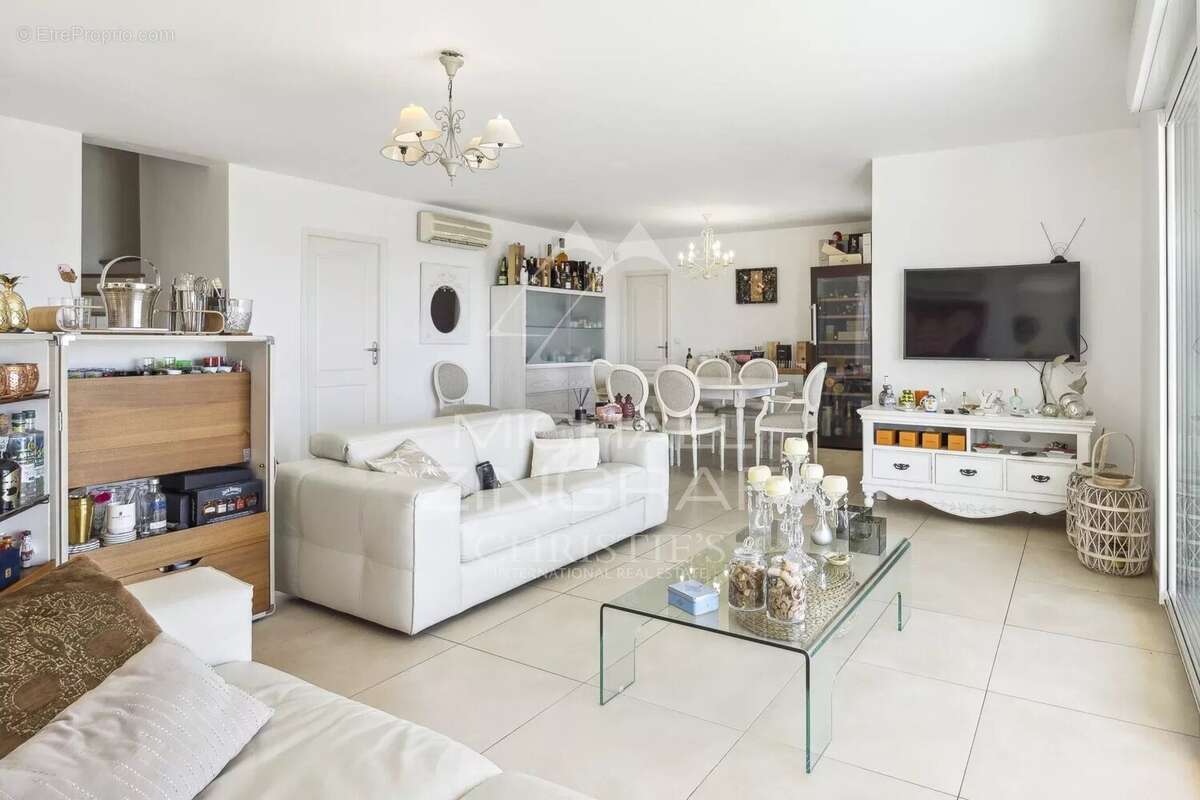 Maison à MANDELIEU-LA-NAPOULE