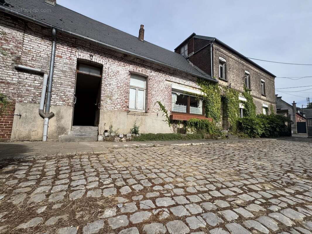 Corps de ferme 170 m² - photo 3