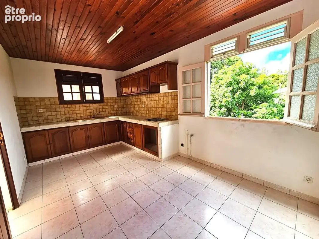 Photo Appartement à Riviere-Pilote au prix de 323 000€