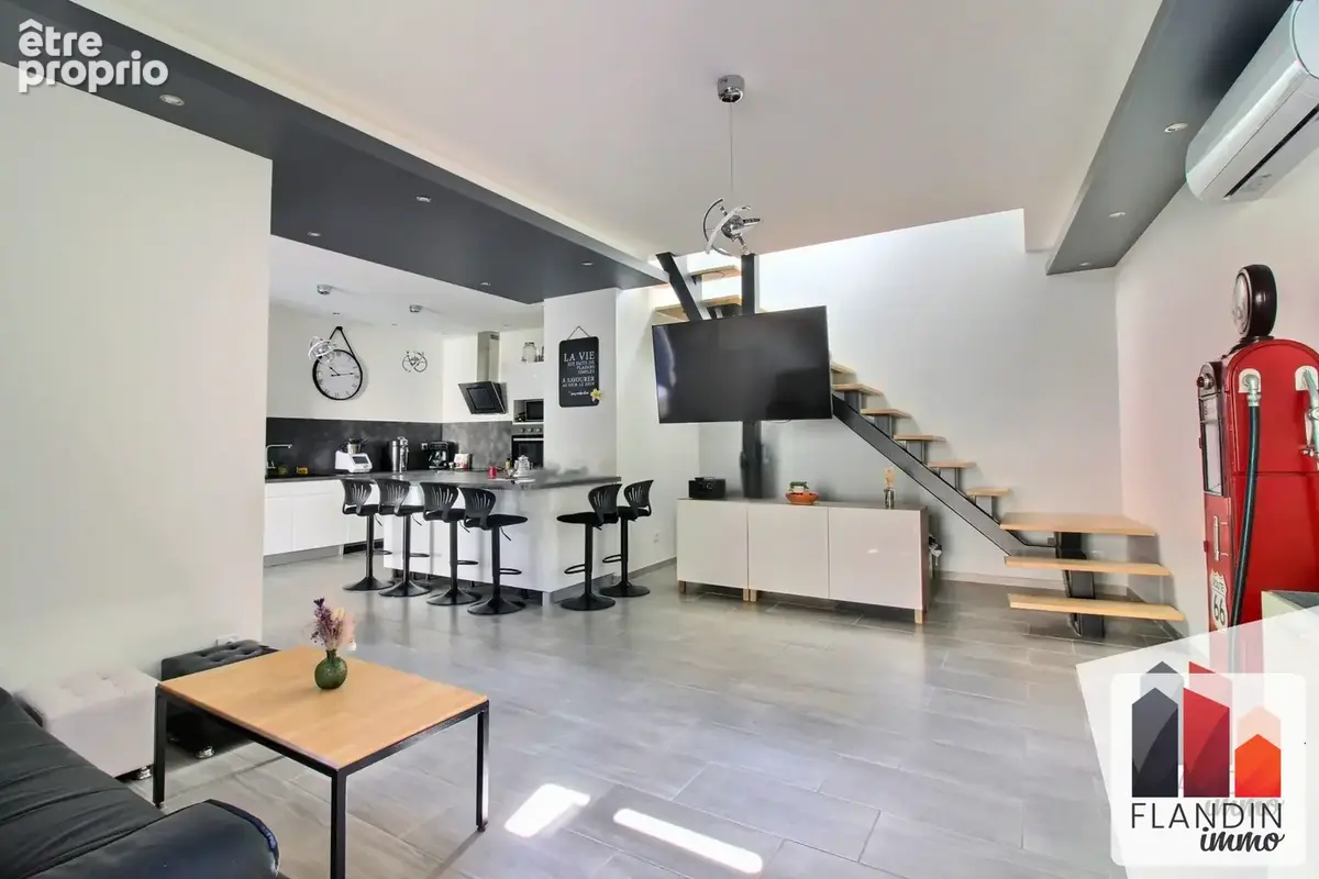 Maison 7 pièces 174 m² à vendre à Charly (69390) - photo 4