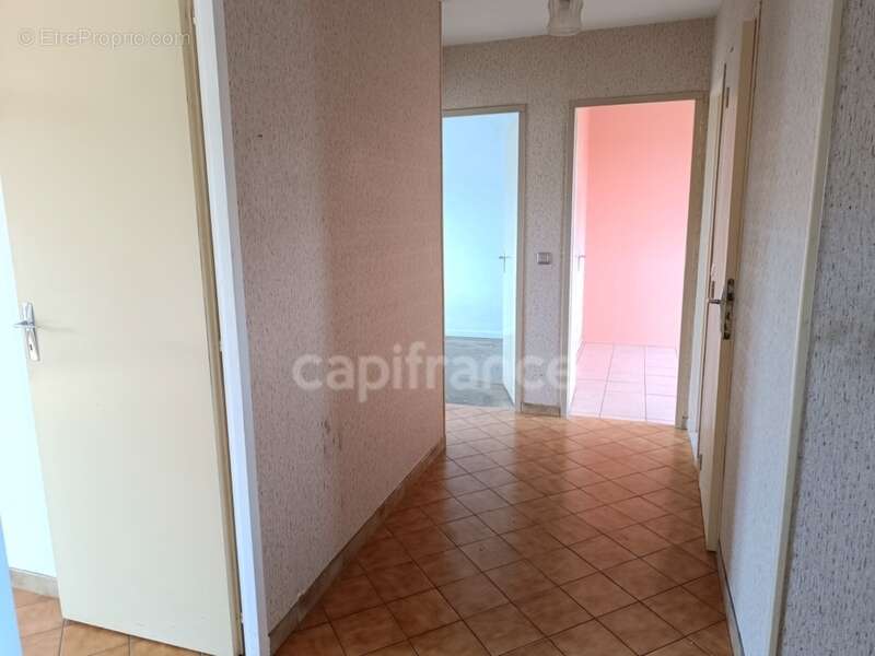 Maison à VILLENEUVE-SUR-YONNE