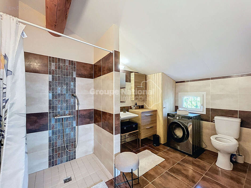 Maison à SAINT-RESTITUT