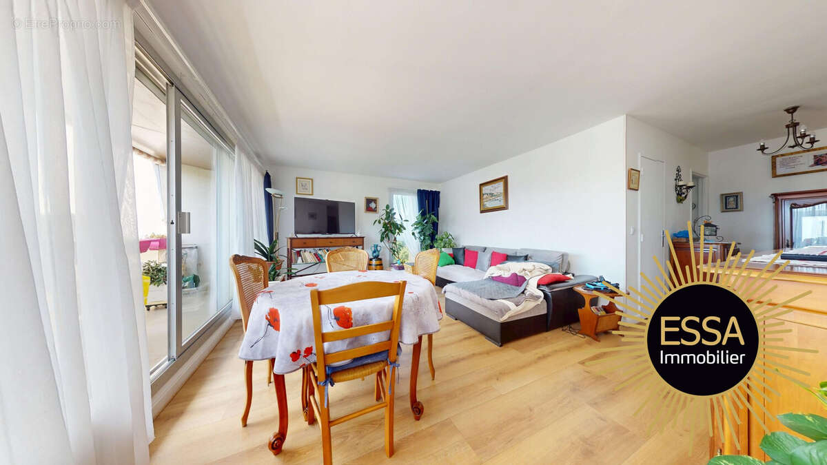 Appartement à VELIZY-VILLACOUBLAY