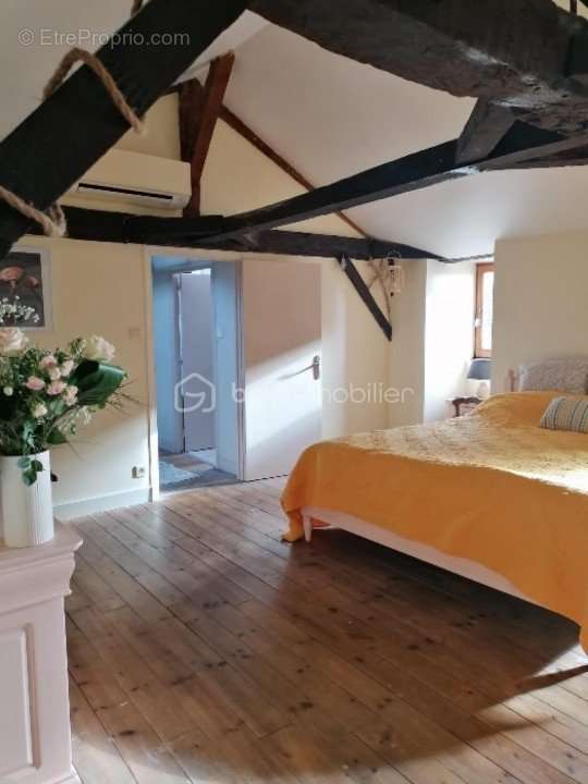 Maison à SAINT-ASTIER