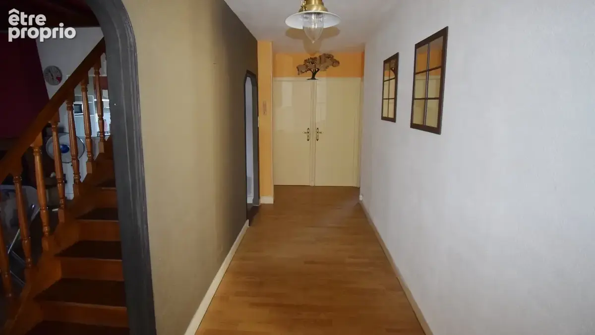 À VENDRE - VICHY - Maison 133 m² avec 4 chambres et un garage - photo 2