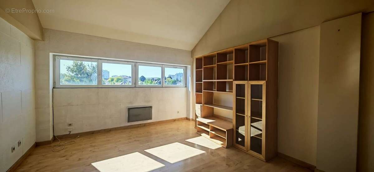 Appartement à SAINT-JULIEN-LES-VILLAS