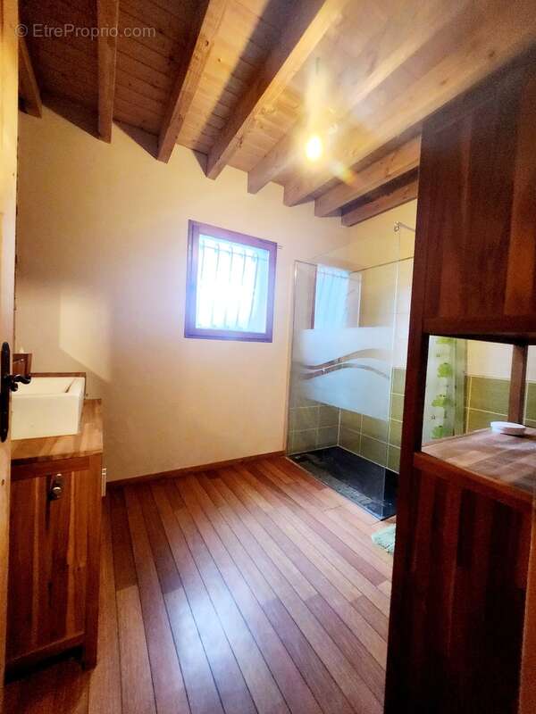 Maison à COMPREIGNAC