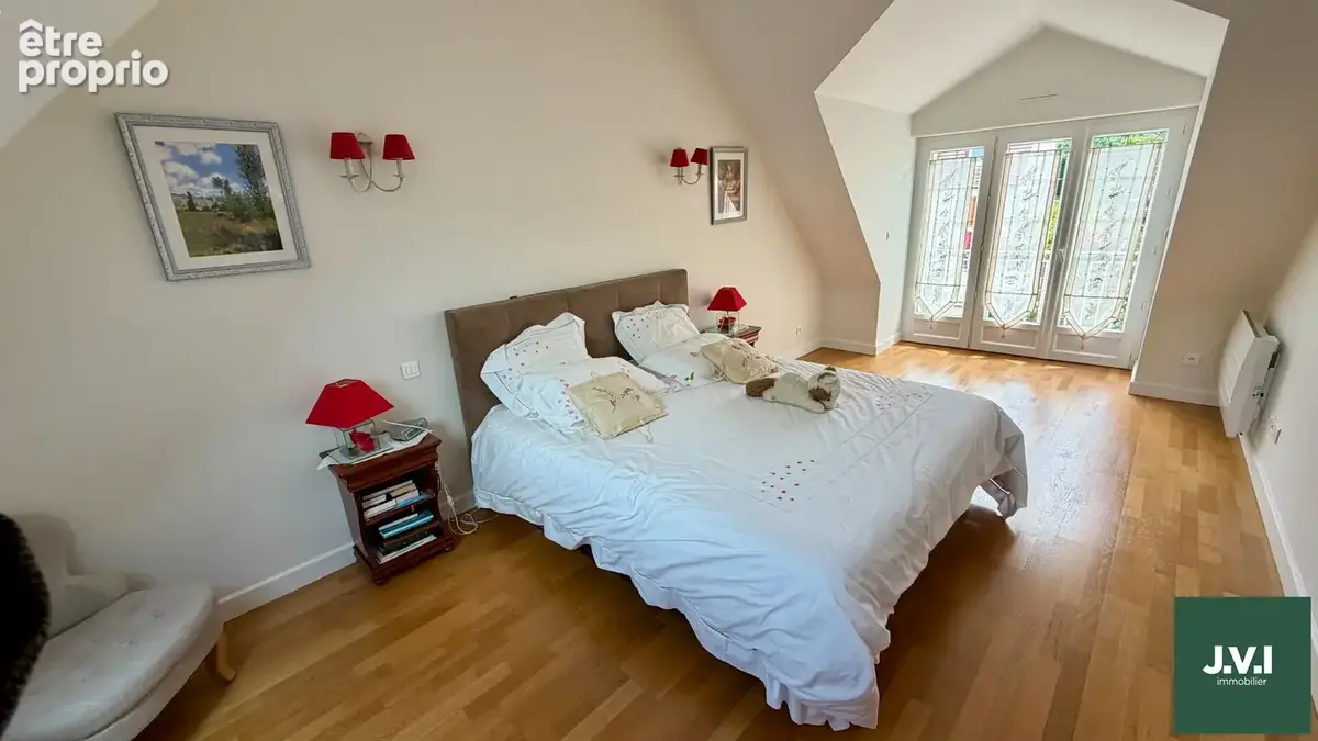 A VENDRE GROSLAY Maison 8 pièces 212 m² - photo 7