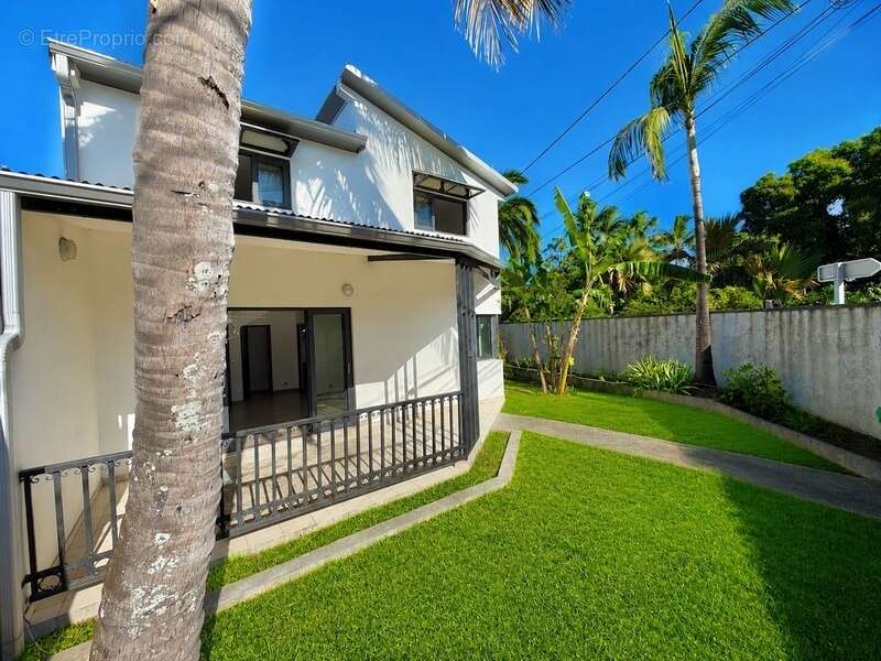 À VENDRE – Villa T4 à Ravine des Cabris – Saint-Pierre 97410 - photo 2
