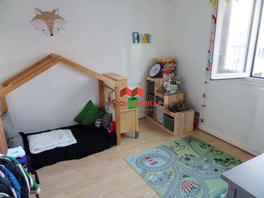 Appartement à LA CELLE-SAINT-CLOUD