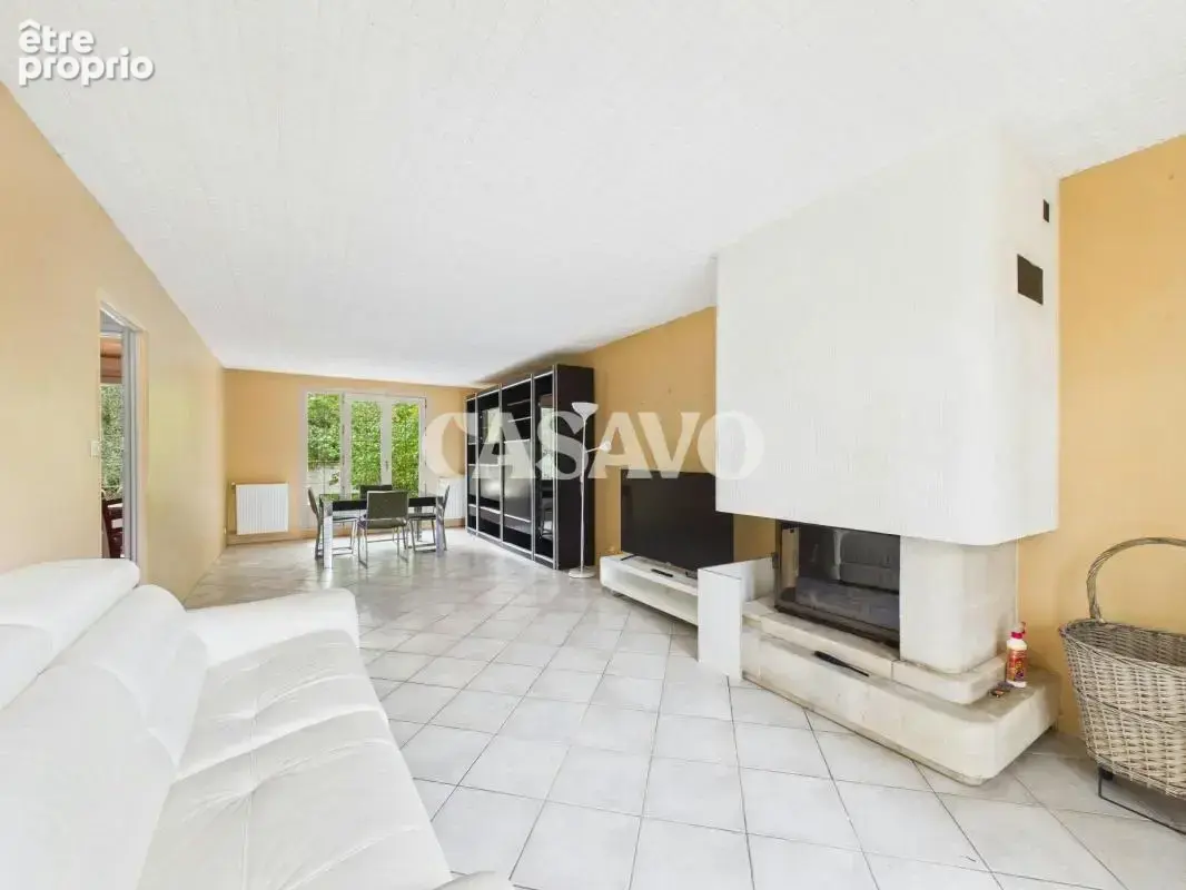 Vente Maison 4 pièces de 102m² - 33360 Latresne - photo 2