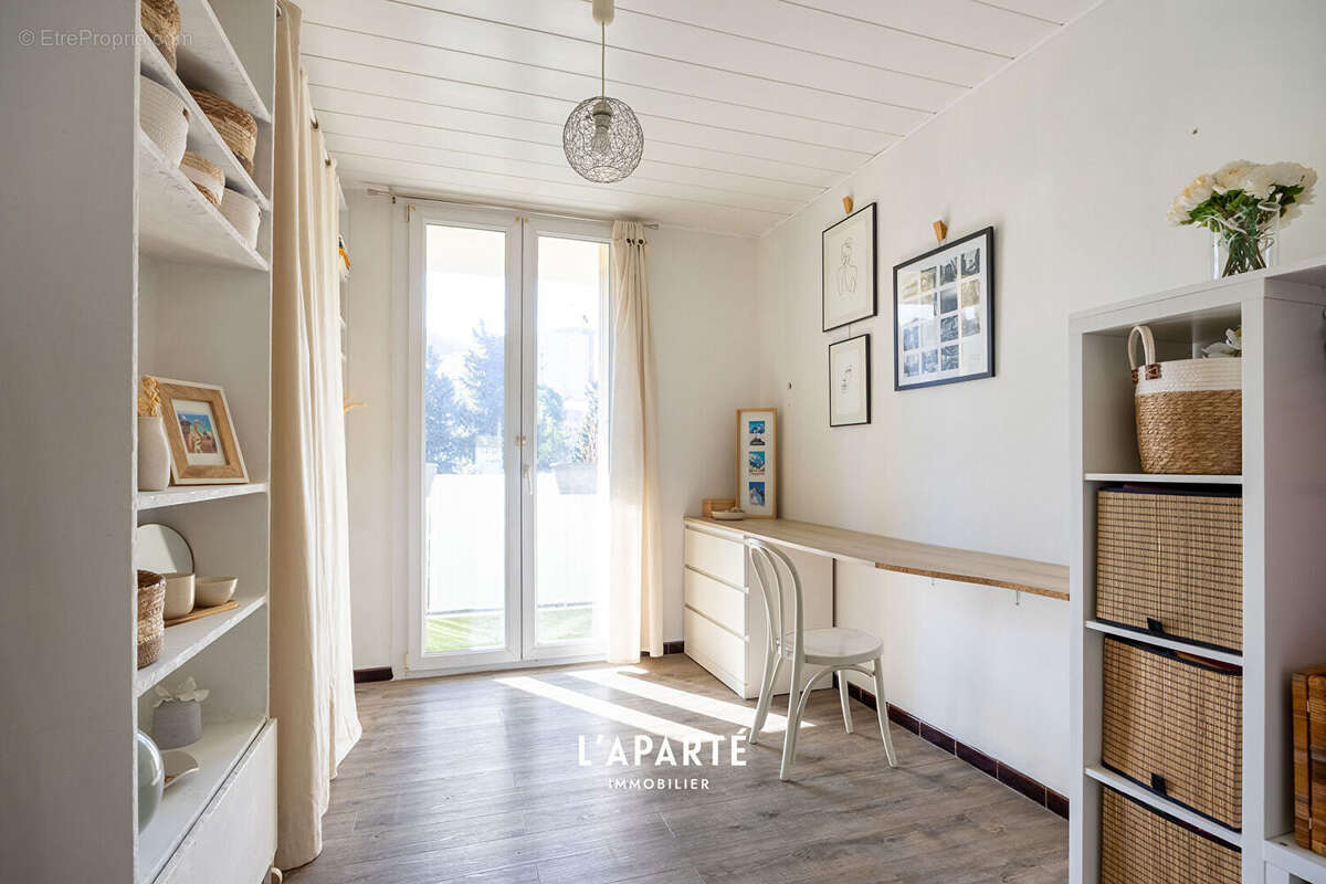 Appartement à MARSEILLE-11E
