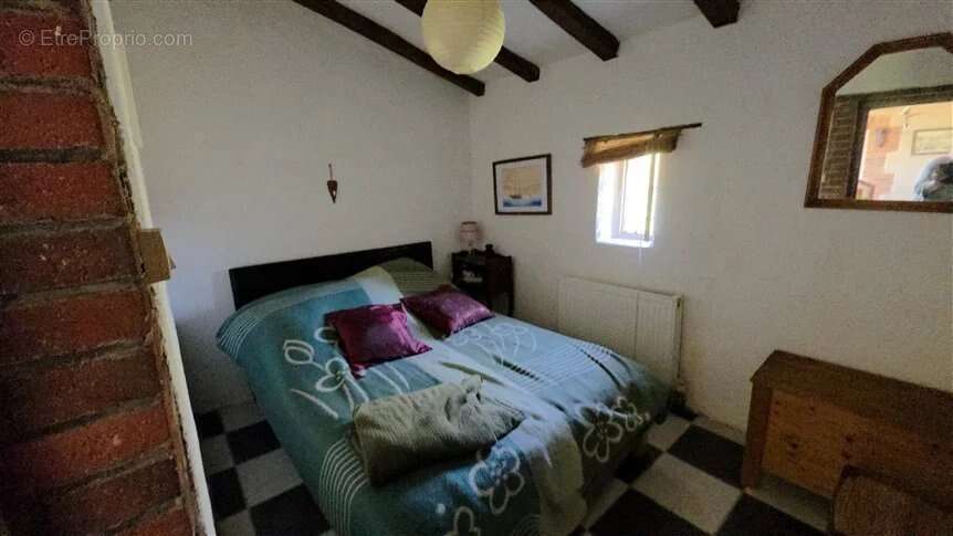 Maison à SAINT-MARTIAL-SUR-ISOP