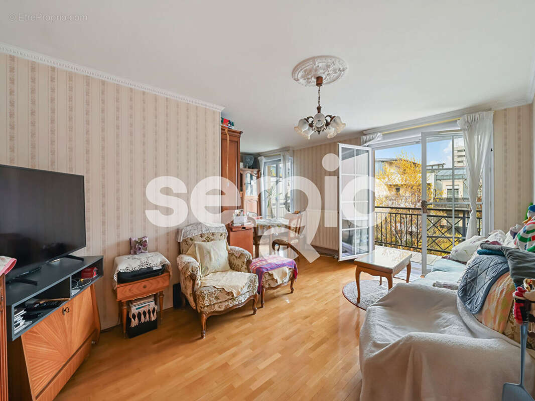 Appartement à NANTERRE