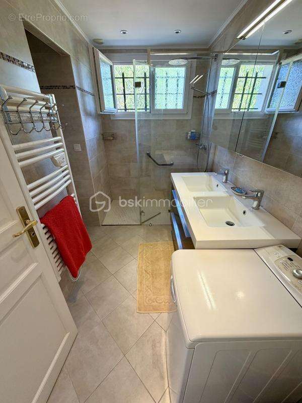 Maison individuelle 112m2 avec sous sol total de 100m2 sur une parcelle de 1236m2 - photo 11