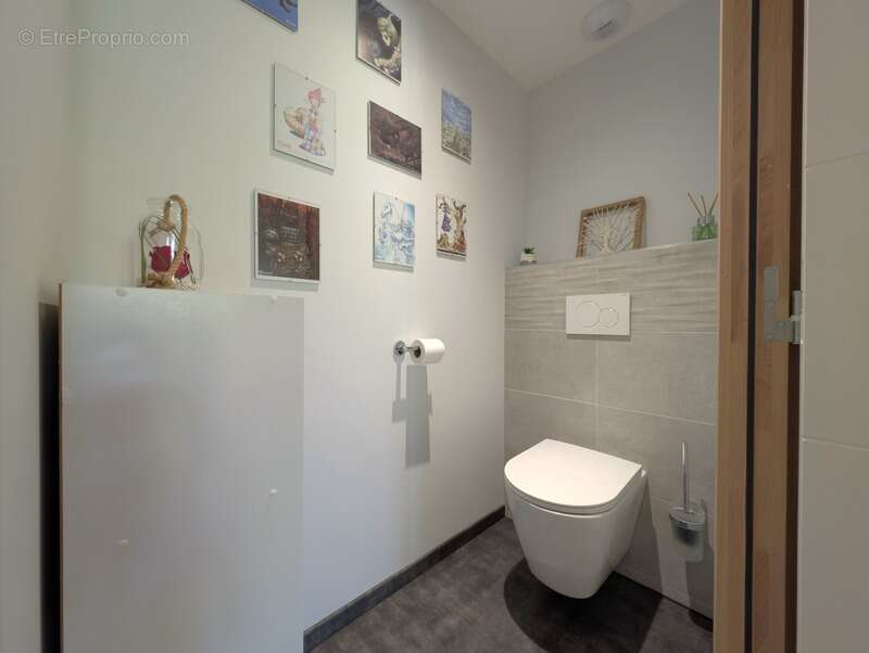 Appartement à COURS-LA-VILLE