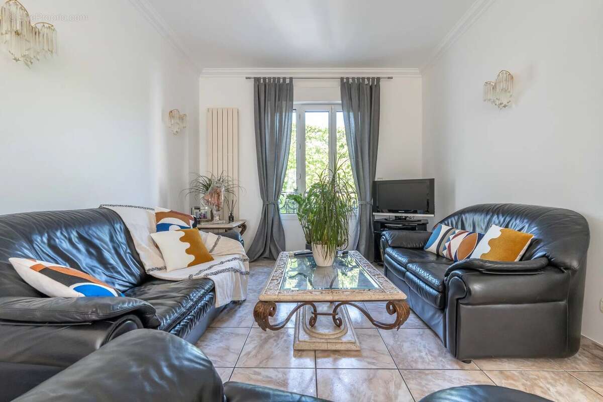 Maison à LE PERREUX-SUR-MARNE