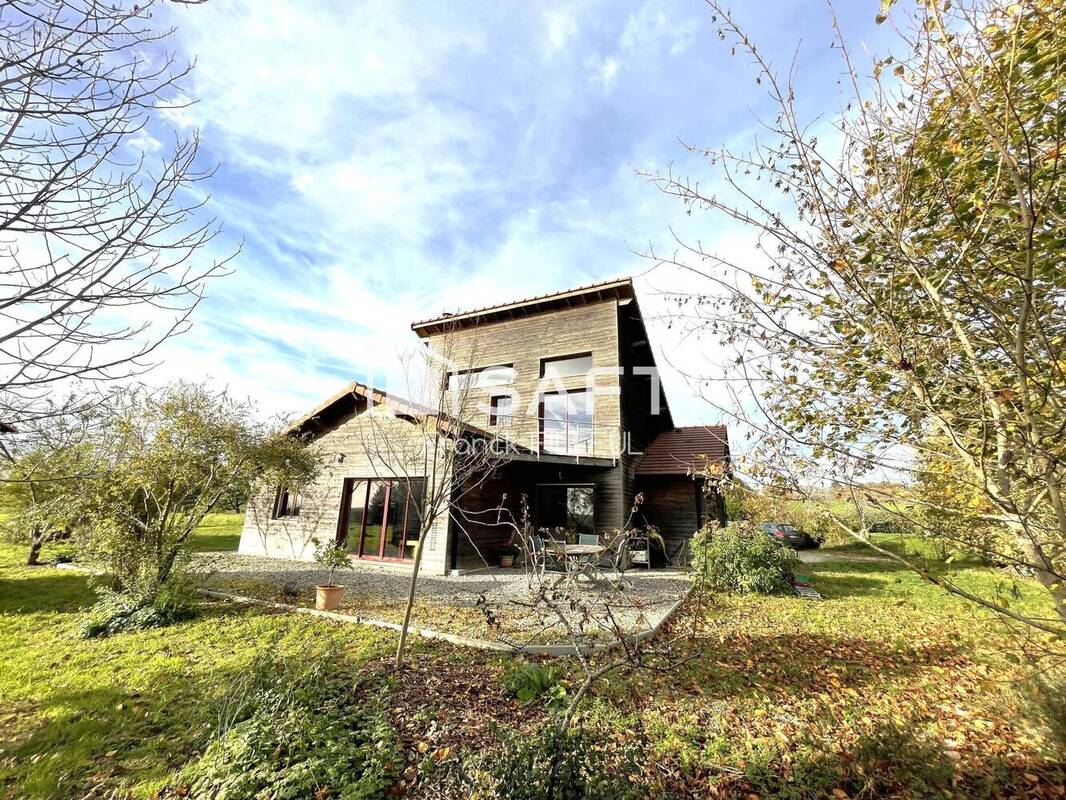 Photo 1 - Maison à SAINT-YRIEIX-LA-PERCHE