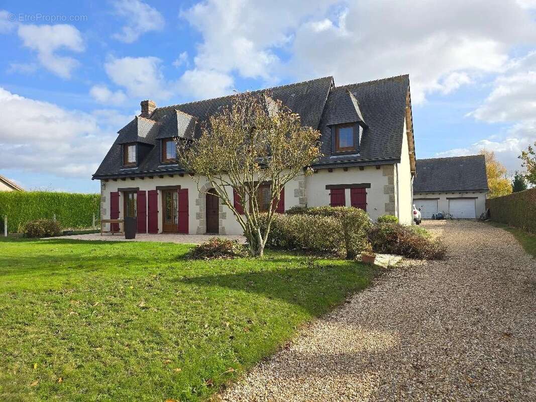 Maison à SACQUENVILLE