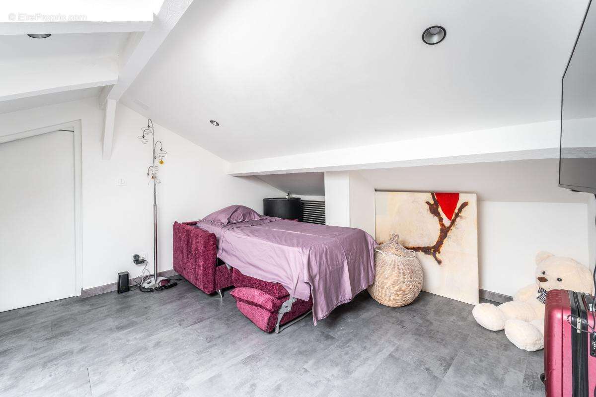 Maison à LA CELLE-SAINT-CLOUD