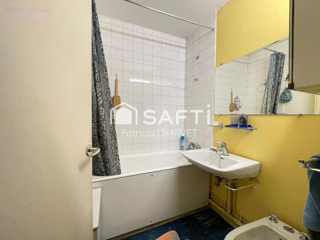 Photo 6 - Appartement à LYON-9E