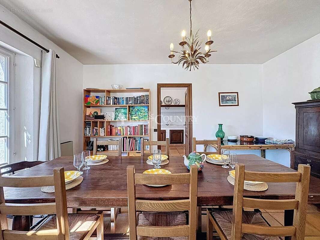 Maison à AURIBEAU-SUR-SIAGNE