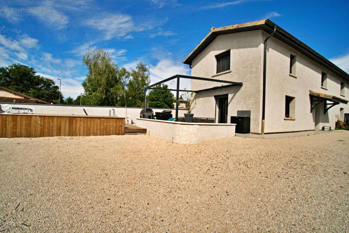 Maison à MESSIMY-SUR-SAONE