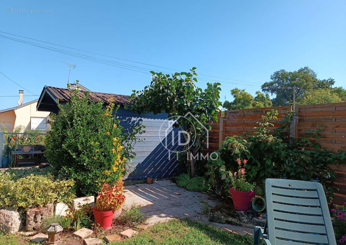 Maison à MONTPON-MENESTEROL