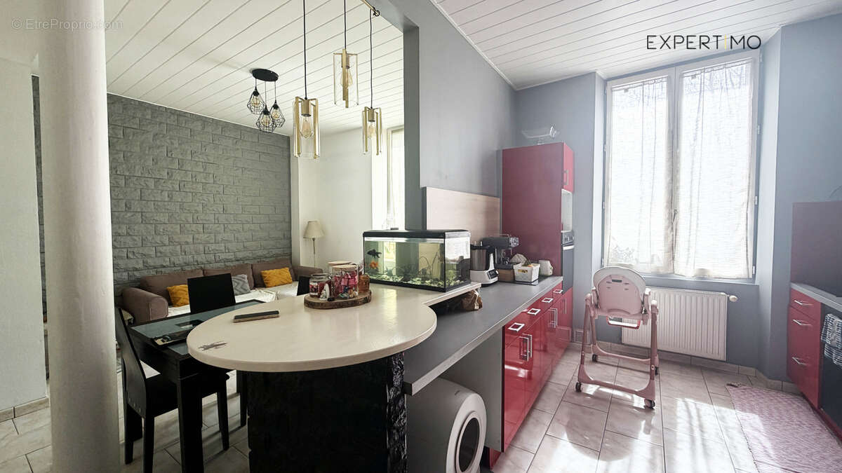 Appartement à VIZILLE