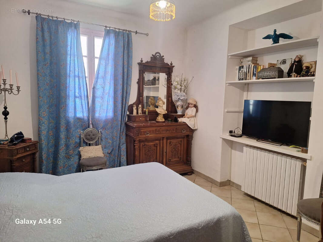 Authentique longère avec jardin, dépendance et 4 chambres   Au cœur de Sauveterre-la-Lémance - photo 9