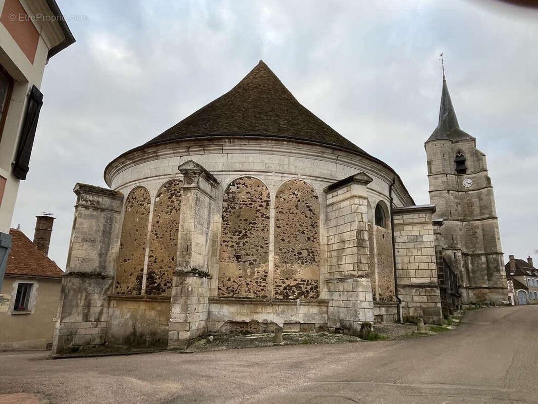 Maison à SAINT-SAUVEUR-EN-PUISAYE