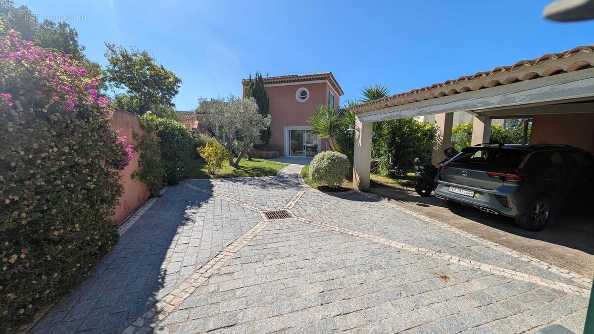 Maison à SIX-FOURS-LES-PLAGES