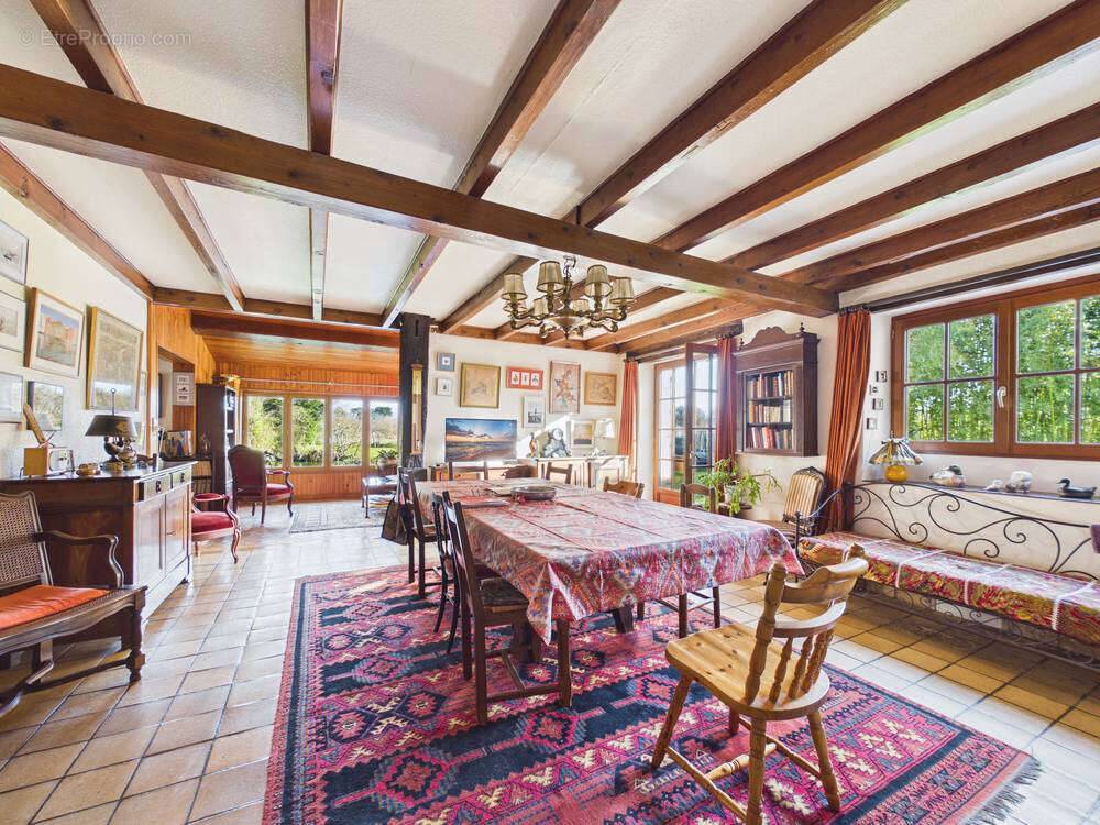 Maison à NOUAILLE-MAUPERTUIS