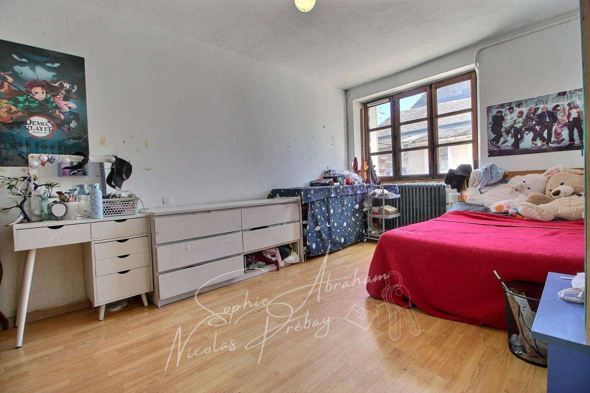 Maison à TOURY