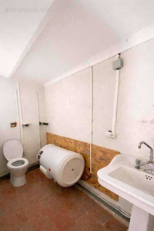 Commerce à MARSEILLE-6E