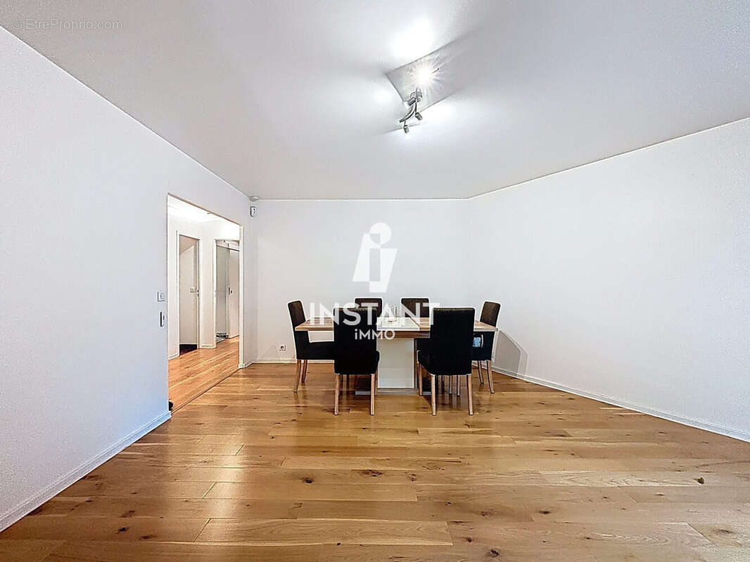 Appartement à CHARENTON-LE-PONT