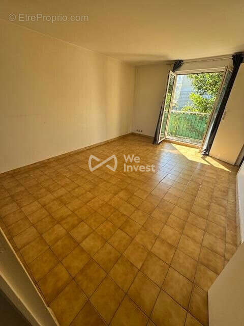 Appartement à FONTENAY-LE-FLEURY