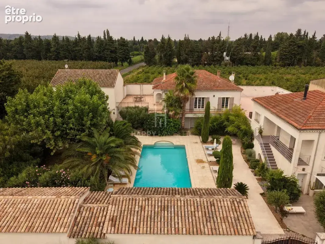 Rare : ensemble de 3 maisons à Noves - photo 2