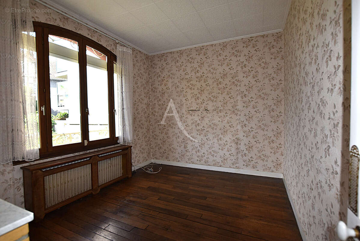 Maison à COMBS-LA-VILLE