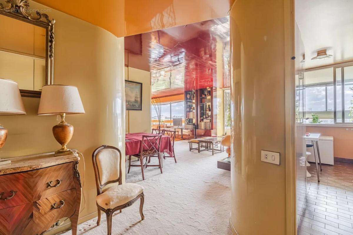 Appartement à PARIS-15E