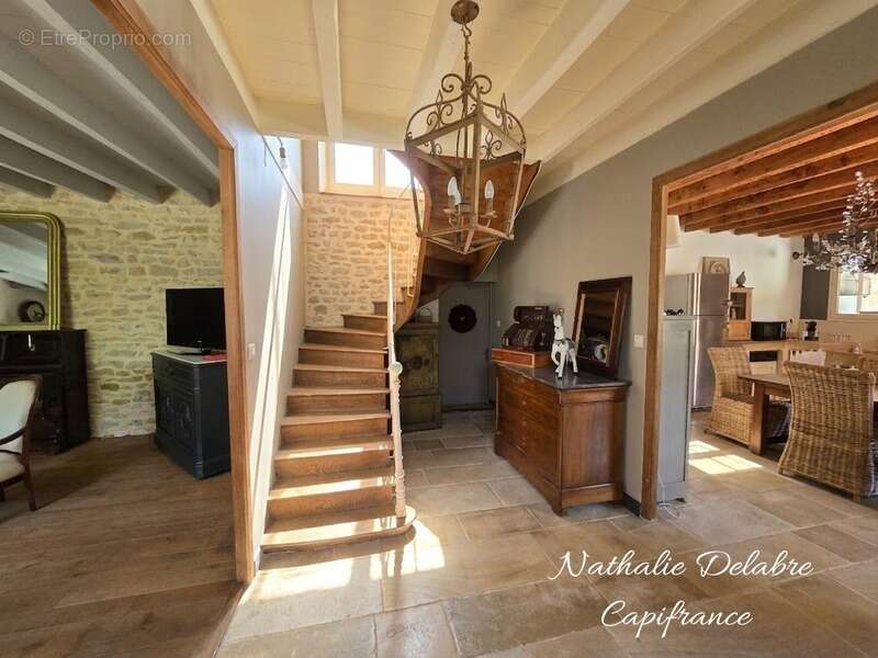 Maison à NANTEUIL