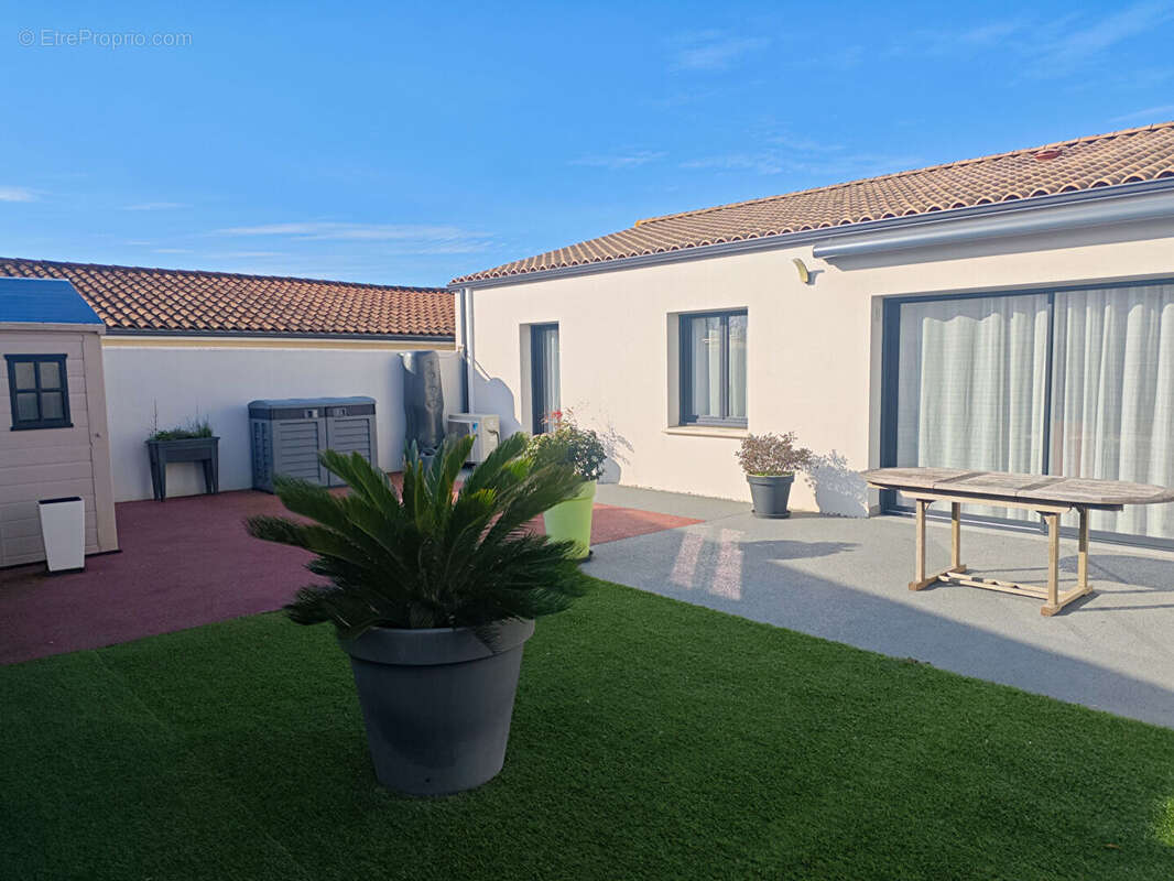 Maison à TONNAY-CHARENTE