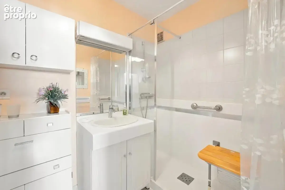 Appartement de 5 pièces de 112 m² à Saint-Maurice - photo 8