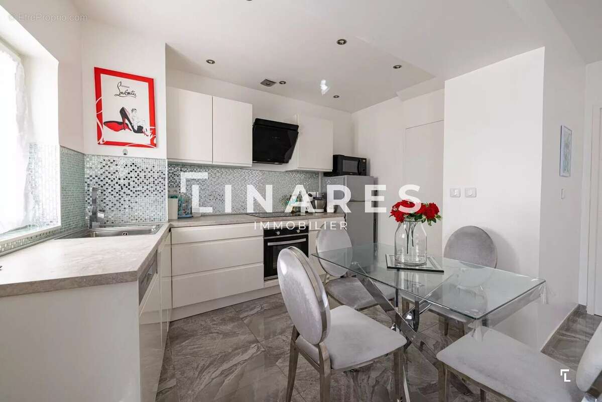 Appartement à MARSEILLE-11E